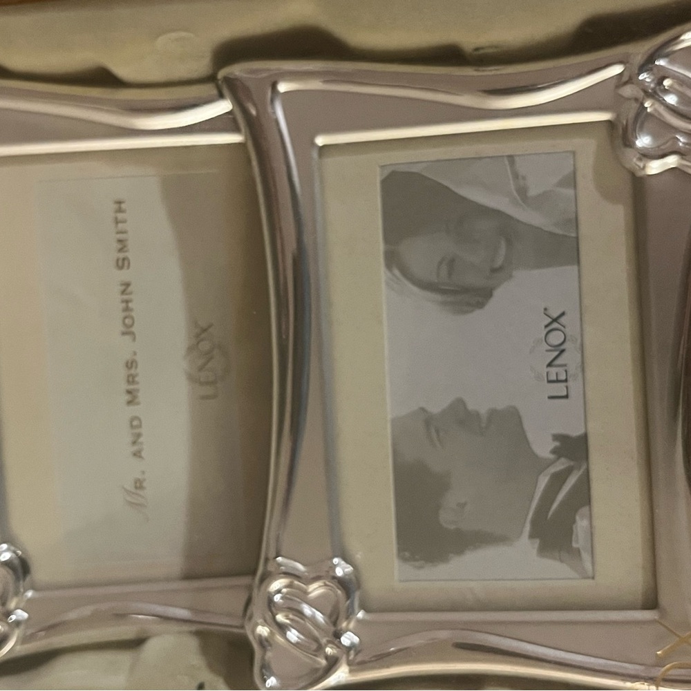 Lenox Dual-Tone Floral Photo Frame‎ Collection - Picture 3 of 5